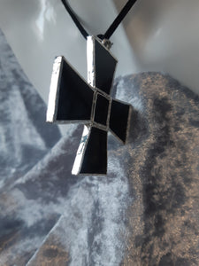 Croix Stylisée Noire