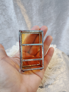 Armoire miniature en vitrail orange